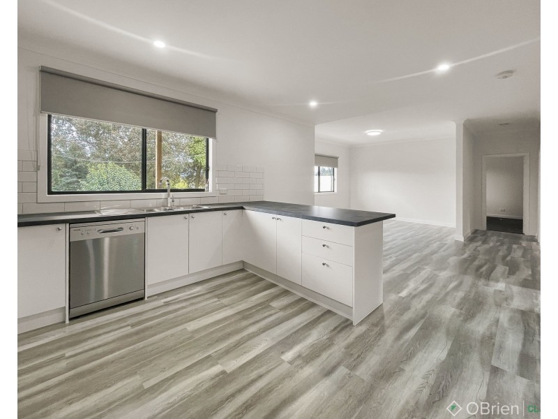 32 Acacia Street, Drouin VIC 3818