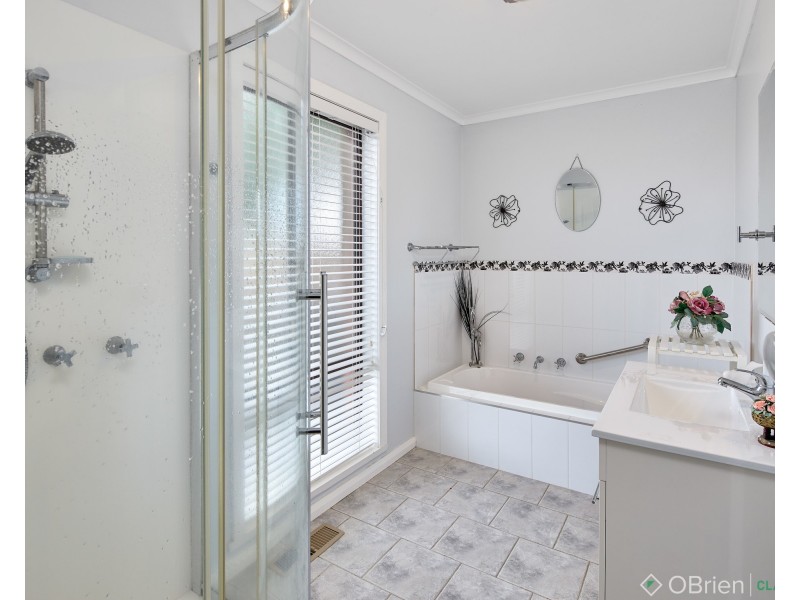 4 Valley View Street, Warragul VIC 3820