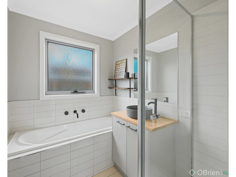 3 Paper Bark Drive, Yarragon VIC 3823