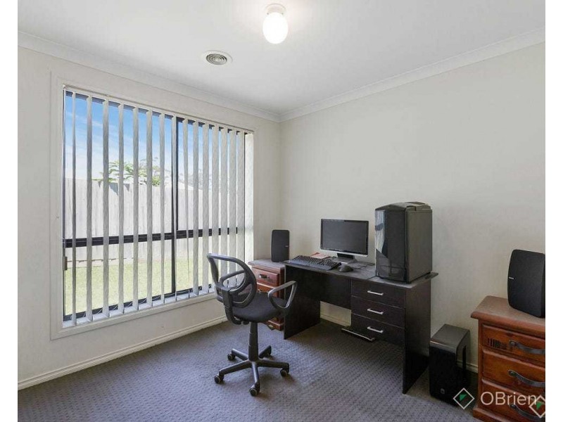 20 Sutherland Way, Drouin VIC 3818