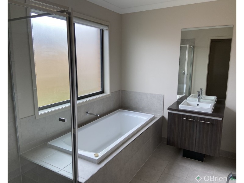 75 Woodlawn Boulevard, Yarragon VIC 3823