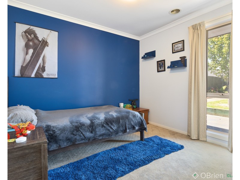 7 Mayfair Drive, Drouin VIC 3818