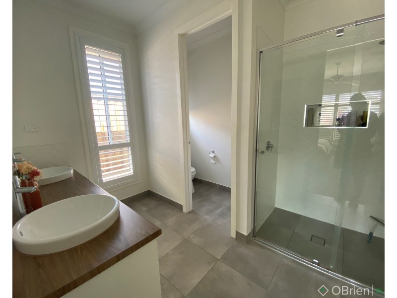 20 Silvertop Drive, Yarragon VIC 3823