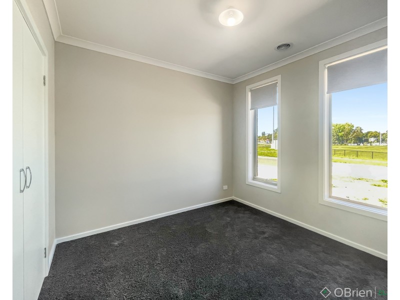 8 Meadowbrook Crescent, Warragul VIC 3820