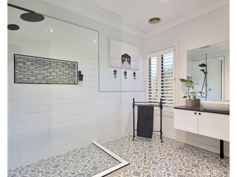 90 Kamanari Court, Drouin VIC 3818