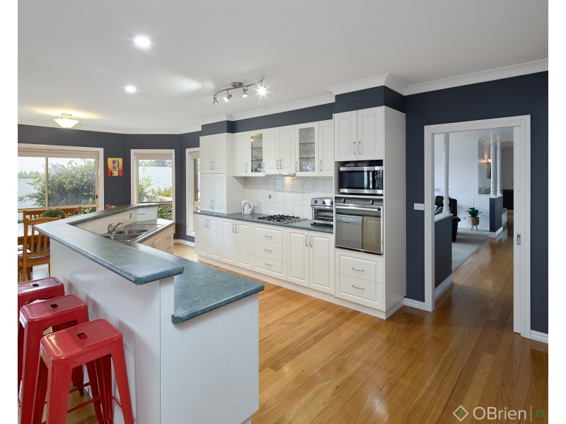 60 Cason Crescent, Warragul VIC 3820