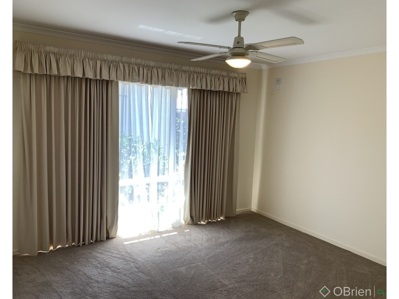 9 Rees Close, Drouin VIC 3818