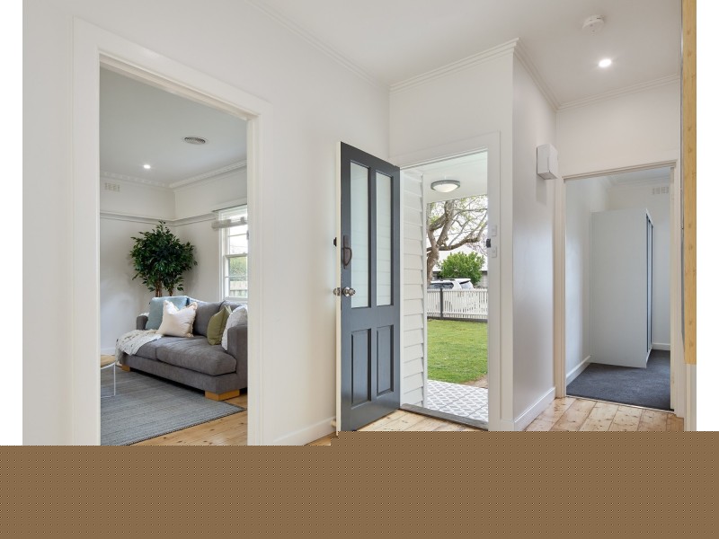 14 Caton Street, Warragul VIC 3820