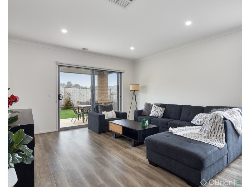 10 Lillypilly Street, Warragul VIC 3820