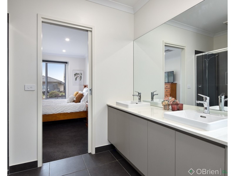 10 Lillypilly Street, Warragul VIC 3820