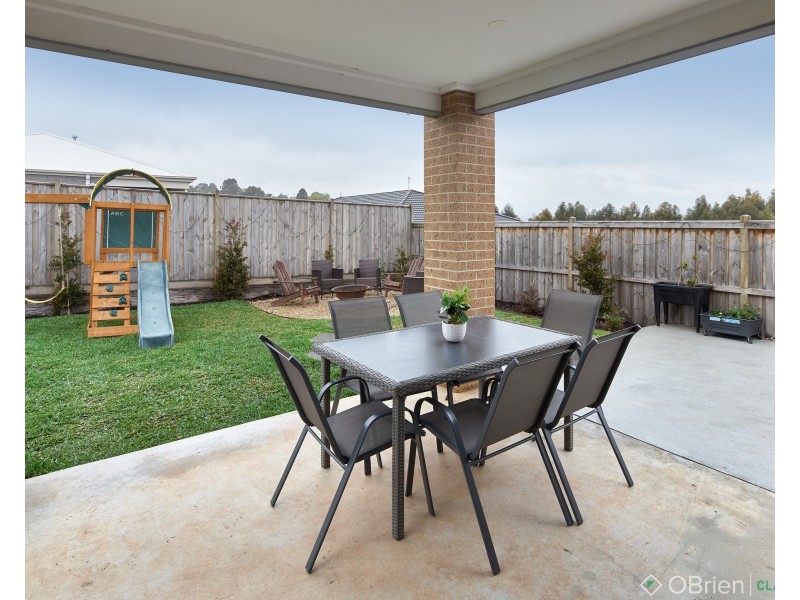 10 Lillypilly Street, Warragul VIC 3820