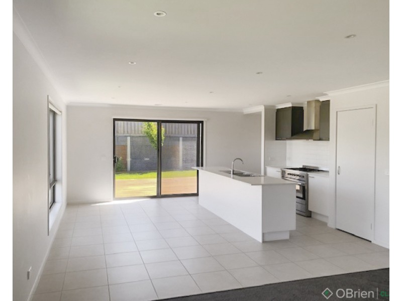 3 Lantana Avenue, Warragul VIC 3820