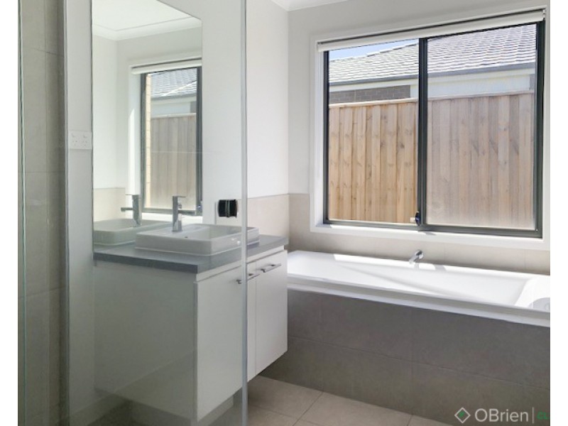 3 Lantana Avenue, Warragul VIC 3820