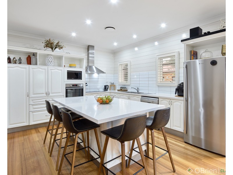 6 Fuhrmann Court, Drouin VIC 3818