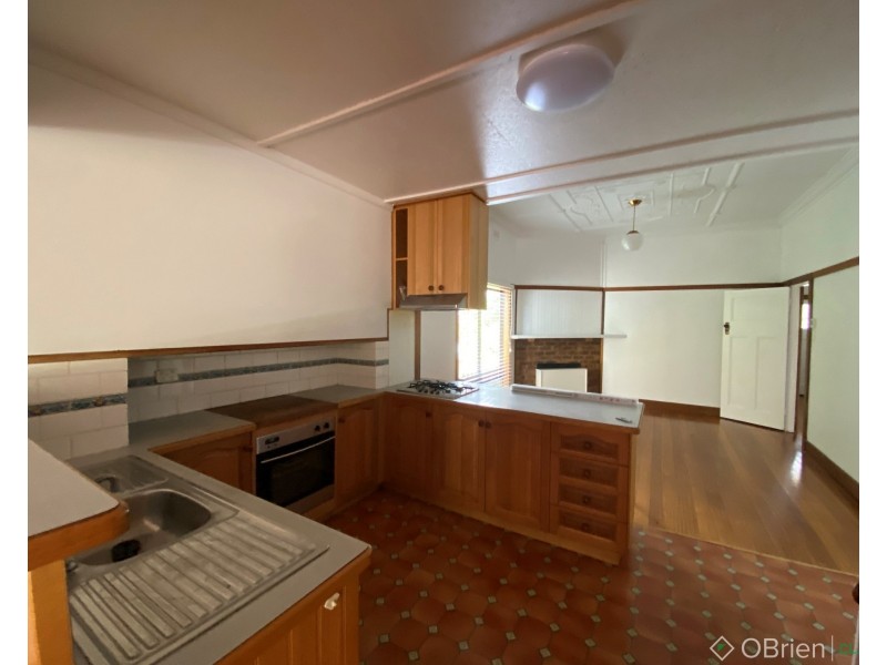 32 Gladstone Street, Warragul VIC 3820