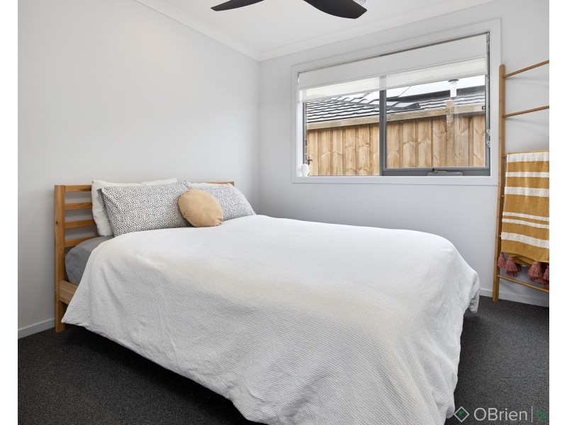 31 King Parrot Boulevard, Drouin VIC 3818