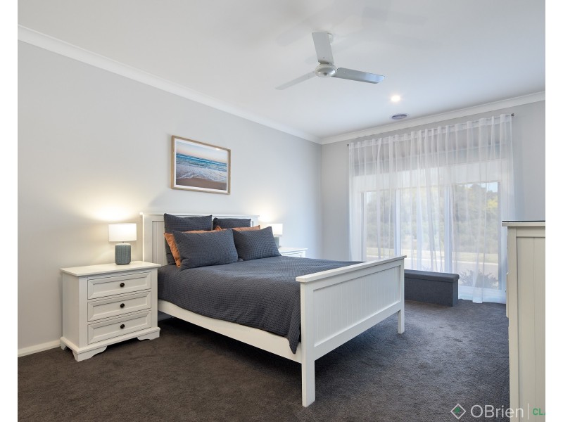 24 Bailey Road, Warragul VIC 3820