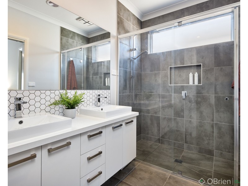 24 Bailey Road, Warragul VIC 3820