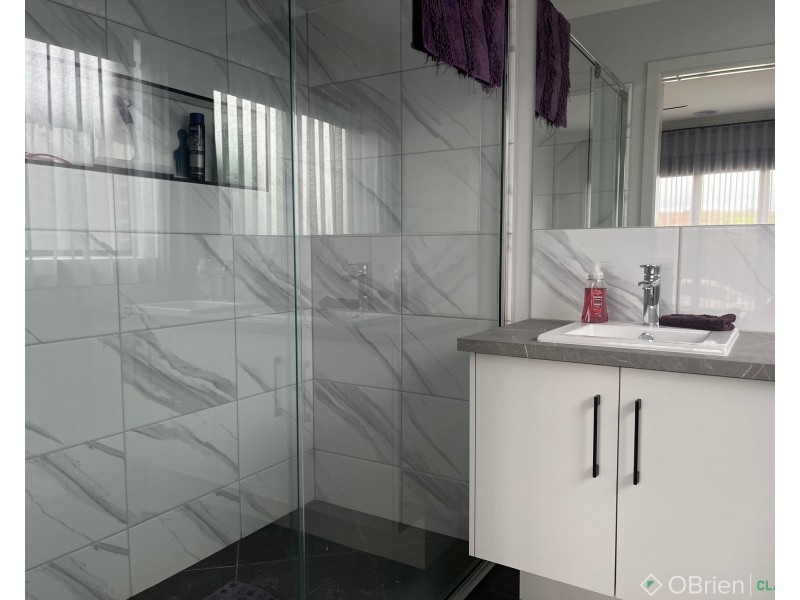 2 Lochfyne Close, Warragul VIC 3820