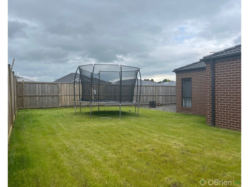 2 Lochfyne Close, Warragul VIC 3820