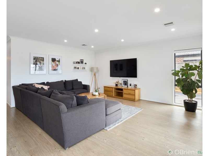 12 Nolan Drive, Warragul VIC 3820