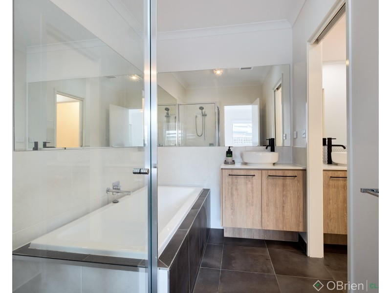 12 Nolan Drive, Warragul VIC 3820