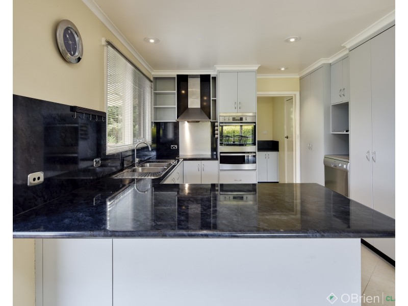 40 Rangeview Street, Warragul VIC 3820