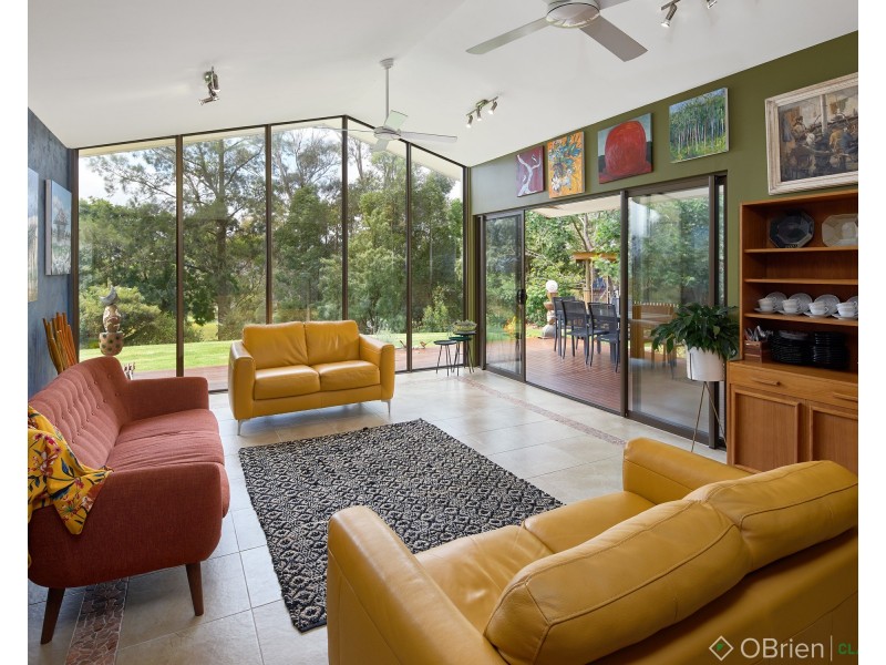 18 Cook Road, Drouin VIC 3818