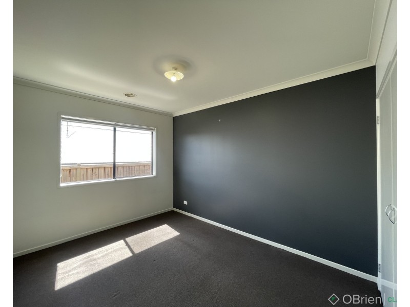 12 Golden Avenue, Warragul VIC 3820