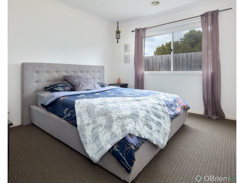 16/16 Telford Circuit, Drouin VIC 3818