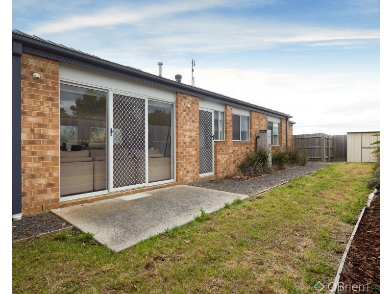 16/16 Telford Circuit, Drouin VIC 3818