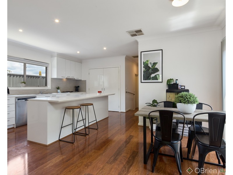 1/275a Princes Way, Drouin VIC 3818