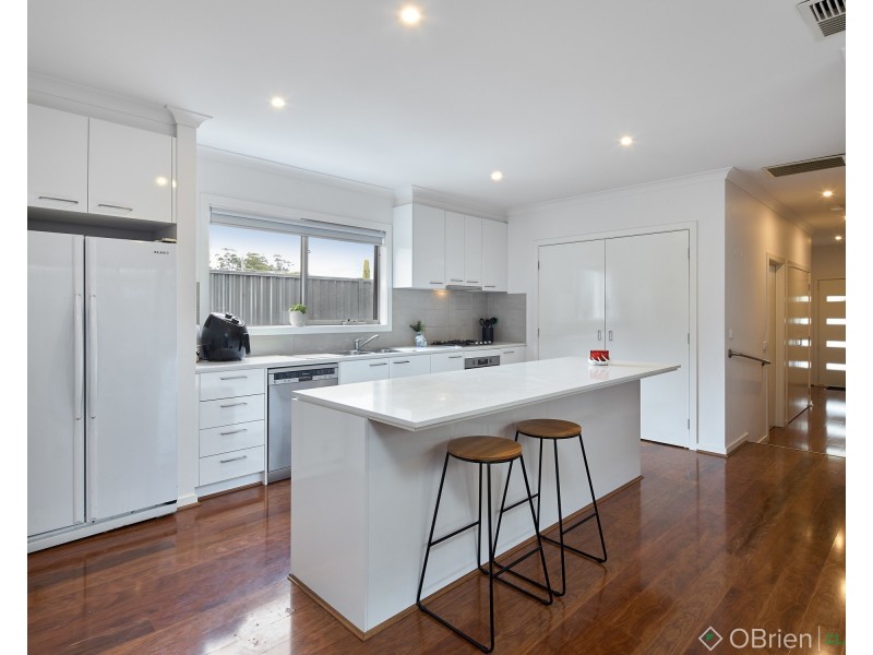 1/275a Princes Way, Drouin VIC 3818