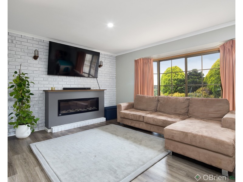 62 Lardner Road, Drouin VIC 3818