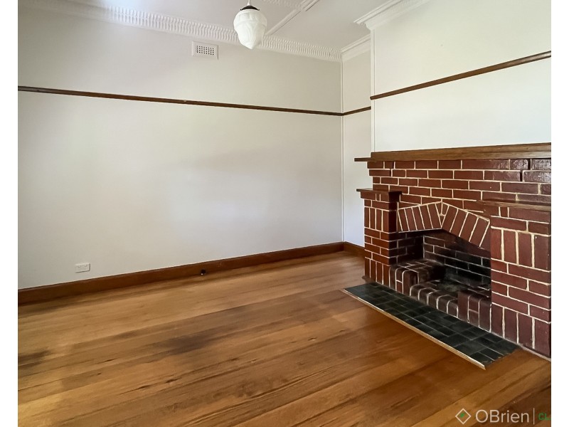 21 Peace Avenue, Warragul VIC 3820