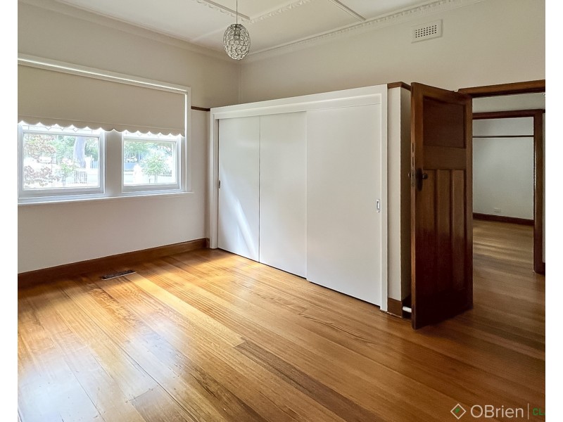 21 Peace Avenue, Warragul VIC 3820