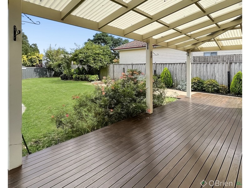 21 Peace Avenue, Warragul VIC 3820