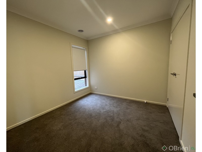 45 Harmon Drive, Drouin VIC 3818