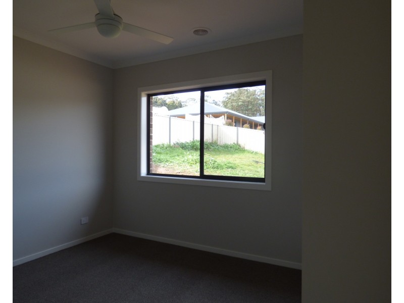 13 Waterford Court, Drouin VIC 3818
