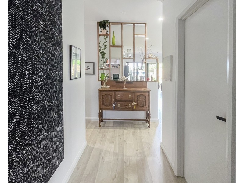 8 Kendal Avenue, Warragul VIC 3820