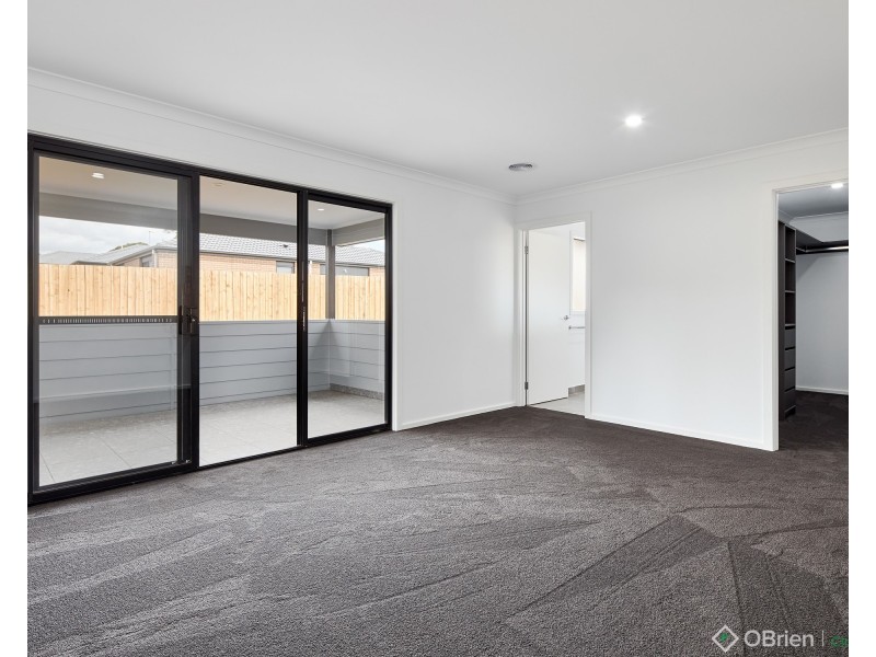 39 Weebar Road, Drouin VIC 3818