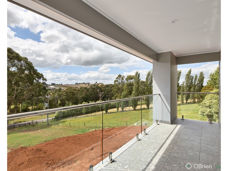 39 Weebar Road, Drouin VIC 3818