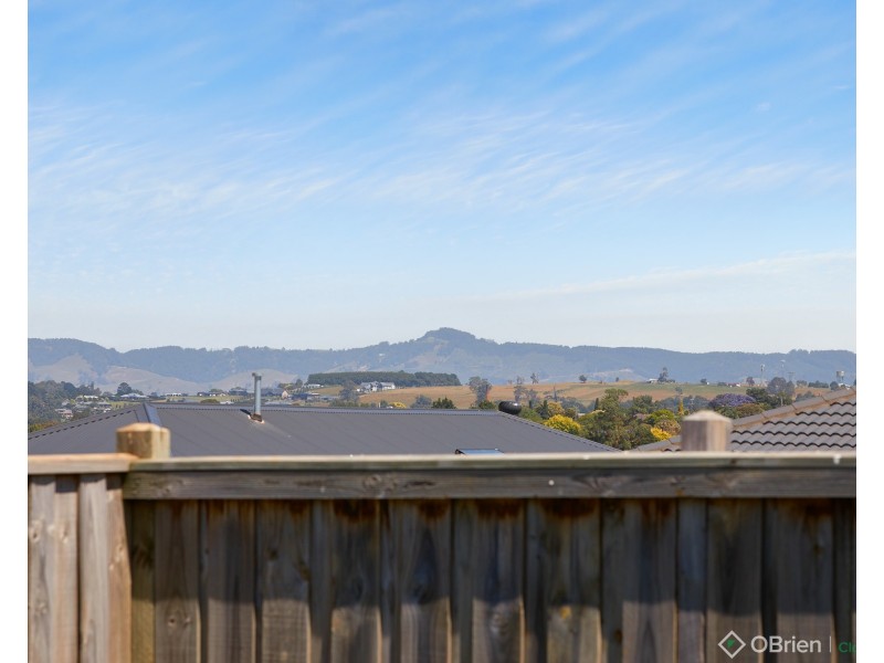 11 Sunnybrook Avenue, Warragul VIC 3820
