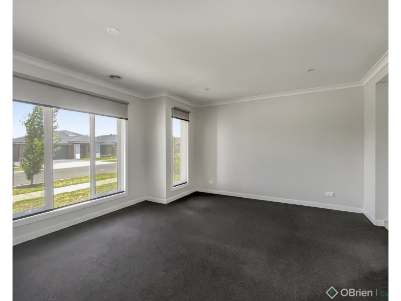 13 Carisbrooke Drive, Warragul VIC 3820