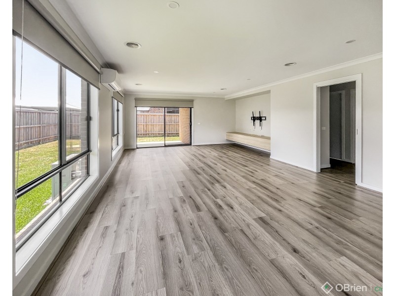 13 Carisbrooke Drive, Warragul VIC 3820