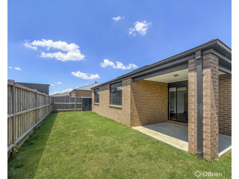 13 Carisbrooke Drive, Warragul VIC 3820