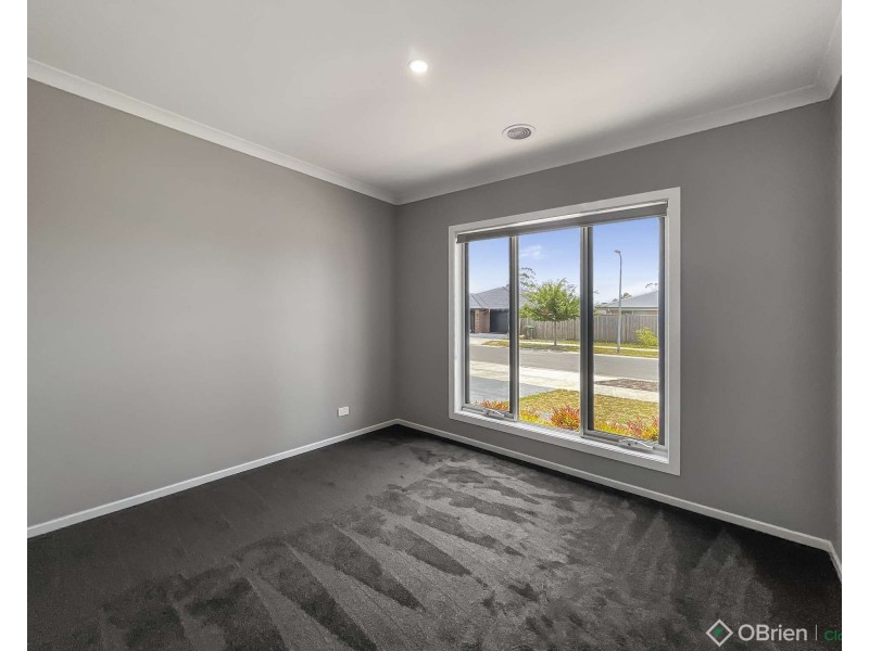 1 Kuwan Street, Drouin VIC 3818