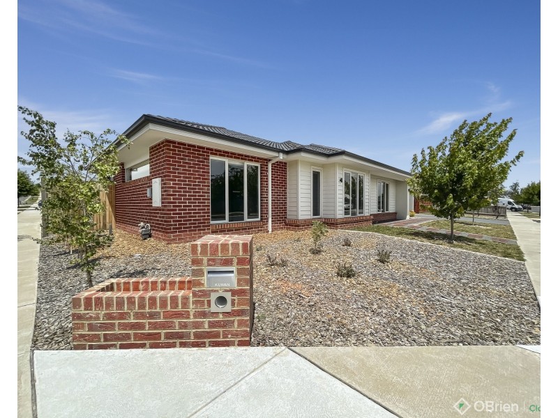 1 Kuwan Street, Drouin VIC 3818