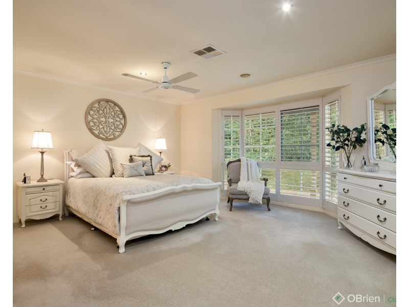 16 Greenland Drive, Drouin VIC 3818