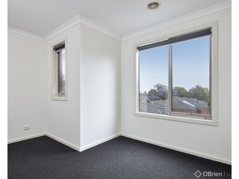 6/4 Hearn Street, Drouin VIC 3818
